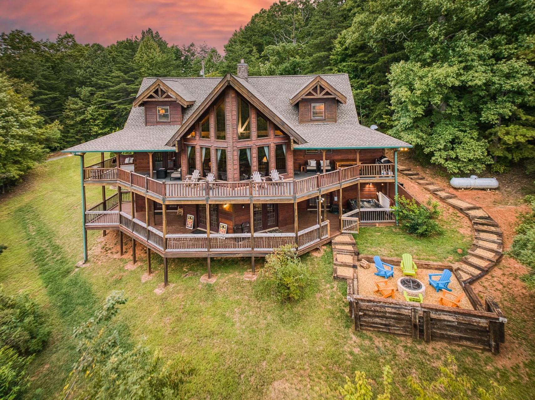 בלו רידג' Sky High Lodge By Bk Stays. Large Cabin. Amazing Views. Game Room. Jacuzzi. Six Bedrooms. Sleeps 12 מראה חיצוני תמונה